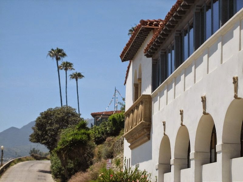 Dead Hollywood Starlet Still Spotted at Old Haunt?